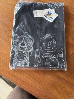 Kaws Tshirt